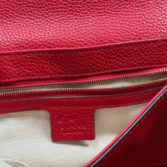 Authentic Gucci SoHo Chain Crossbody Red Leather Handbag - Picture 4 of 10